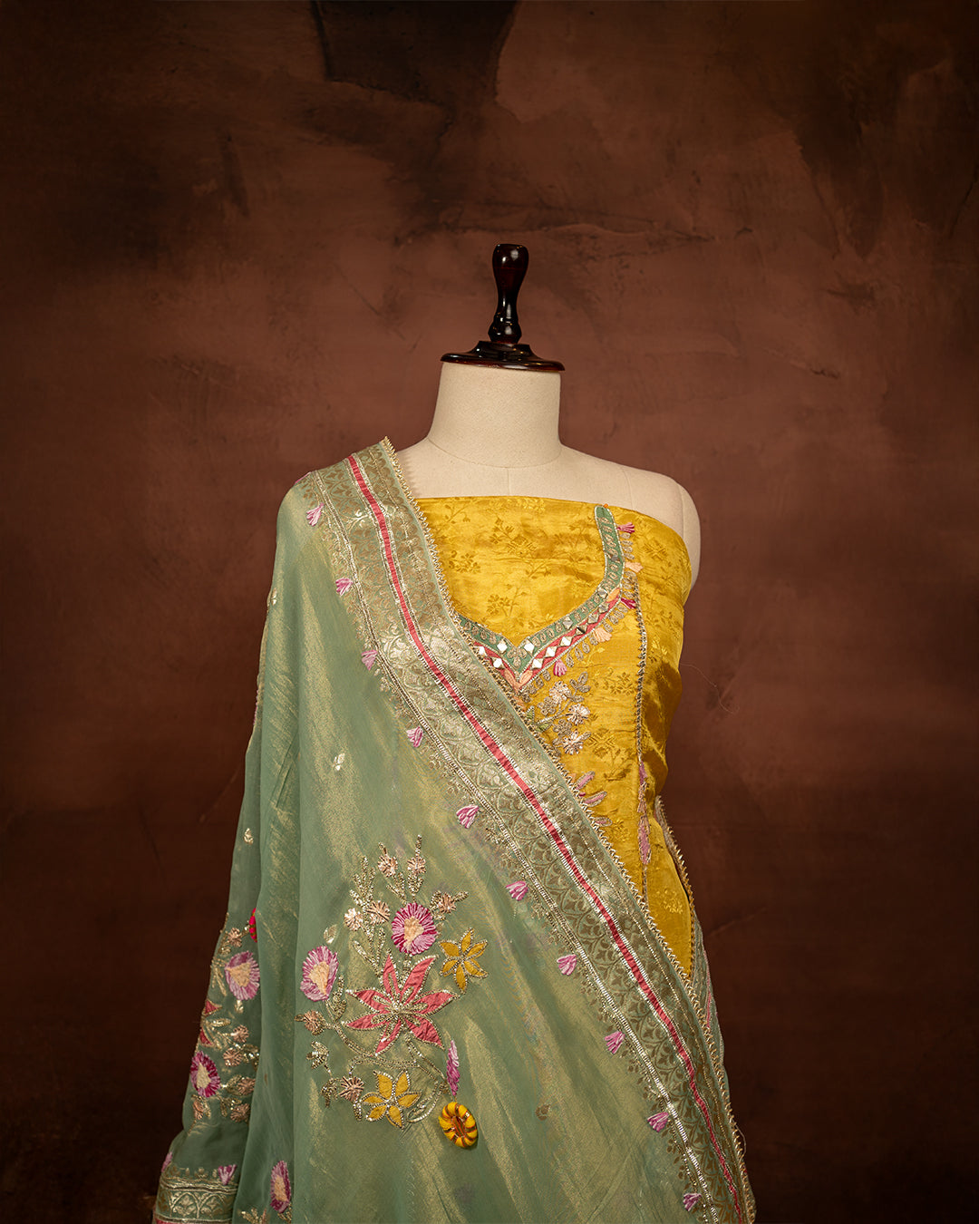 🌟 Radiate Elegance in Yellow and Blue 🌟